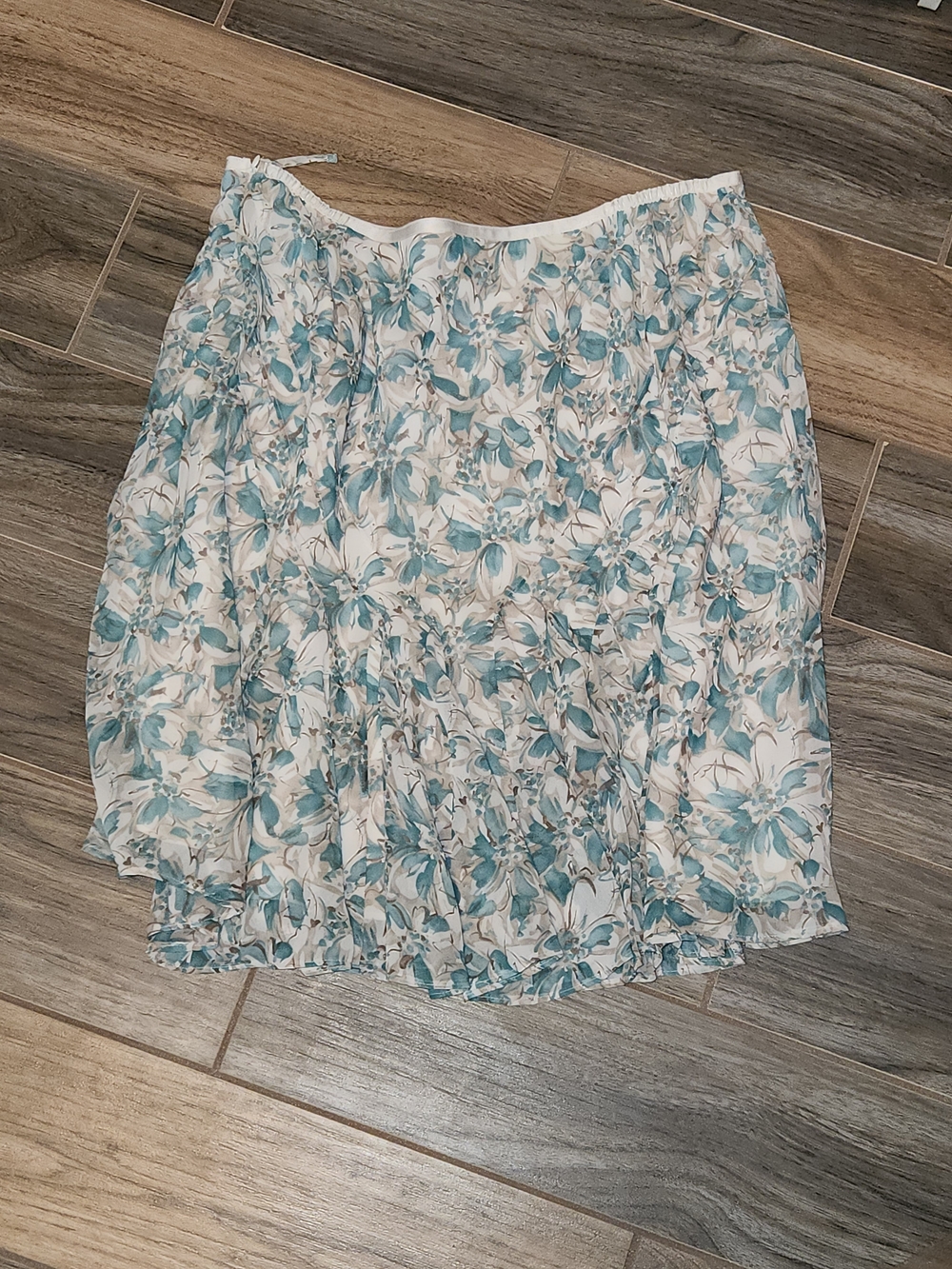 Floral Print Lightweight Skirt
